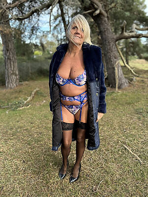 sexy mature granny gilf lingerie nudes outdoor images