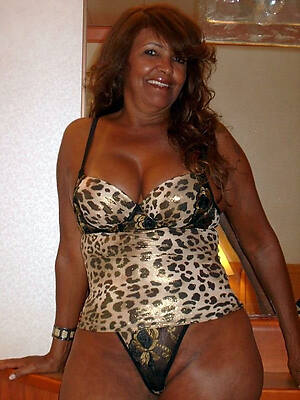 pictures of latina chubby mature women lingerie bra