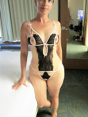 lingerie en dentelle femme mature