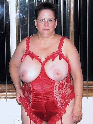 cougar chubby fat thick mature naked milf