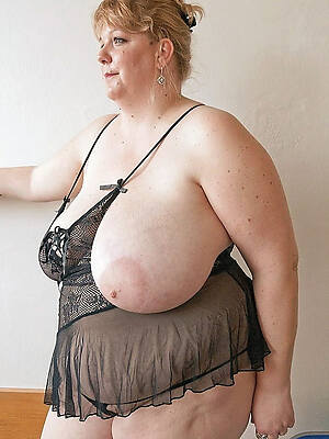 UK mature big but and thick thighs