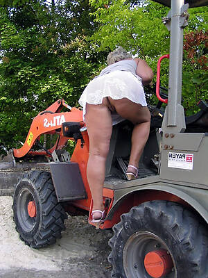 mature women car upskirt