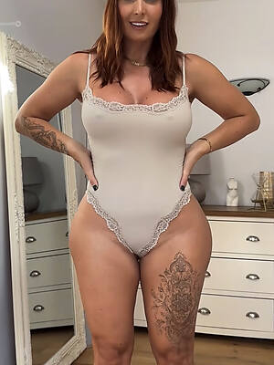 curvy nude mature women free sex pics