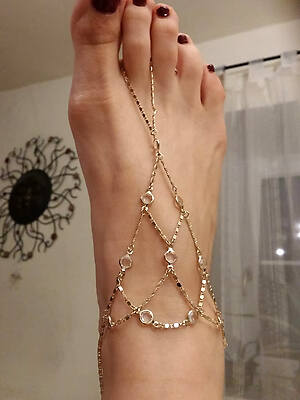 mature milf feet soles