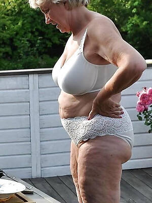 wild naked granny beautiful body pics