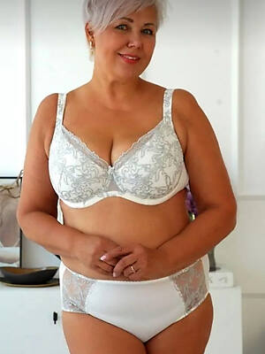 lingerie mature 50 xxx