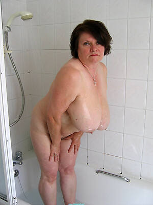 mature big tits shower pics nude
