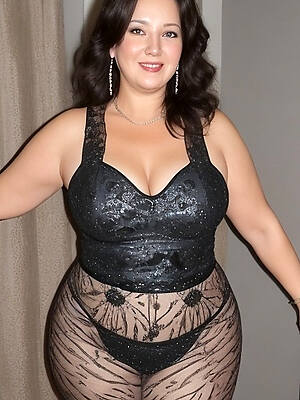 beautiful curvy mature pantyhose panties