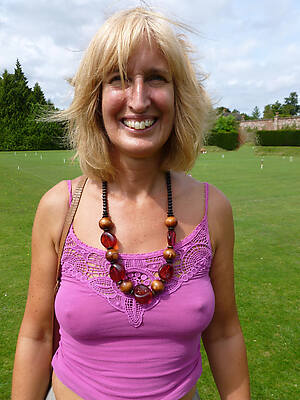 blonde mature outdoor erotic pics