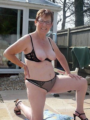 mature amateur milf lingerie