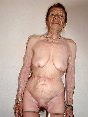 very old granny nude porn pic